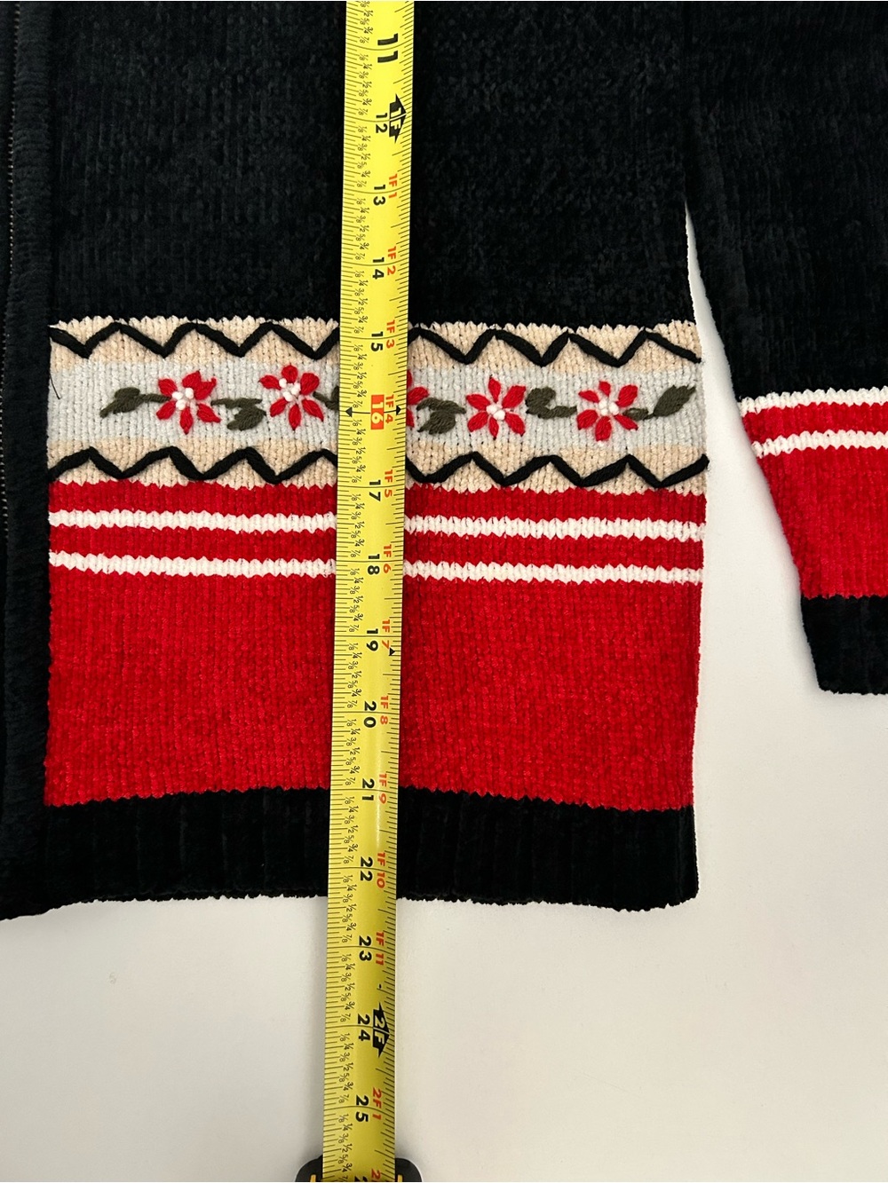 Sag Harbor Cardigan Y2K Retro Soft Black Red Full Zip Chenille Coastal Grandma - Picture 8 of 9